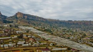 Dispute stalls closure of hazardous dumpsite